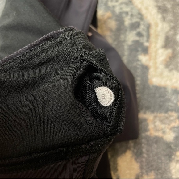 lululemon athletica Sports Bra - Picture 4 of 4